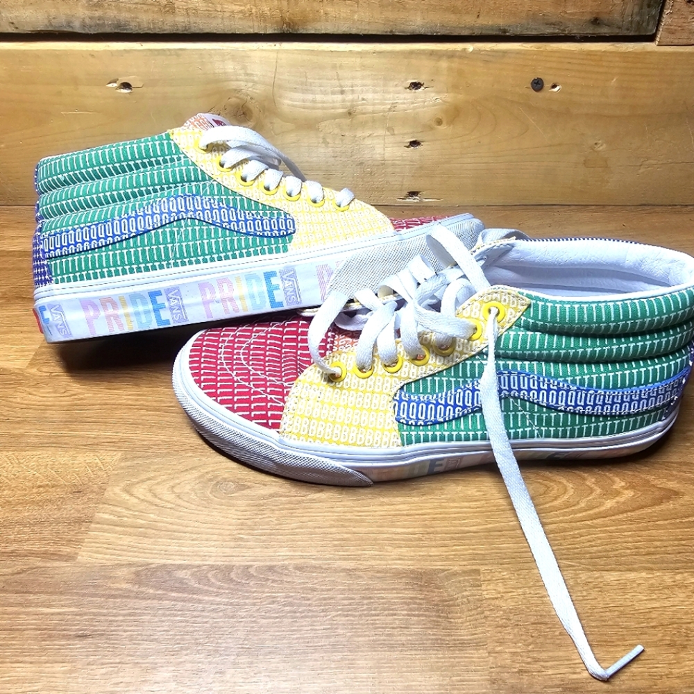 Vans PRIDE skater shoes